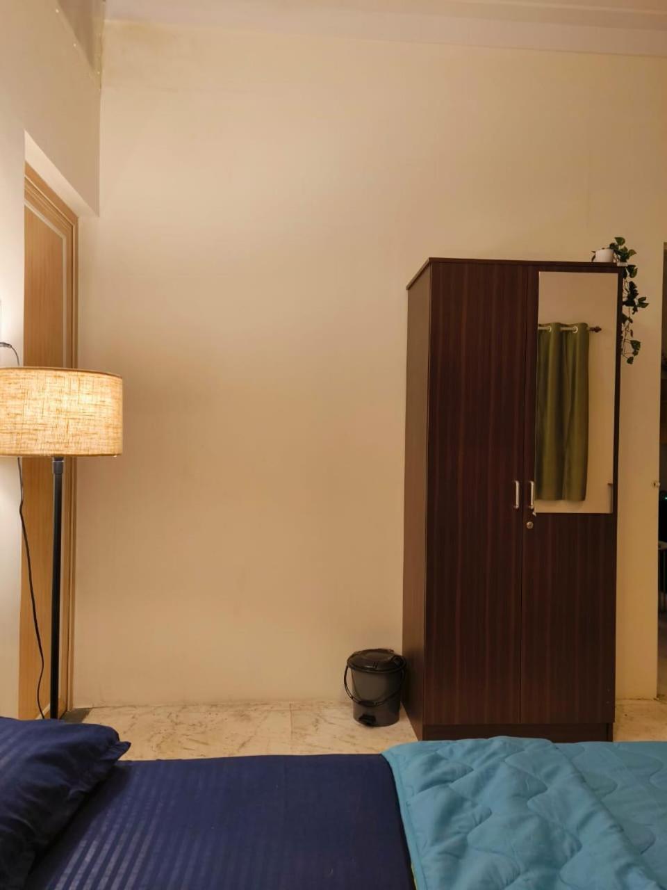 Homestayz Crown Bangalore Værelse billede